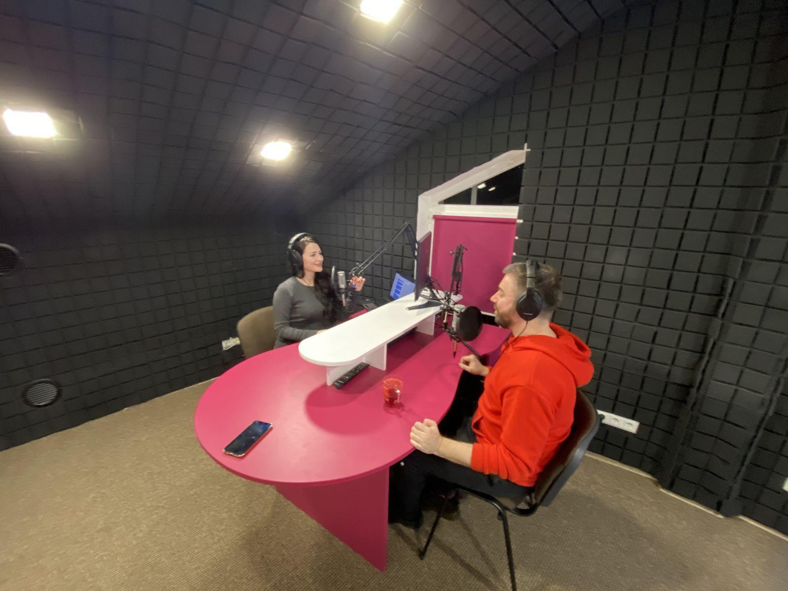 Відомий український ді-джей та радіоведучий Саня Димов в ефірі ZFM+ розповів про роботу та особисте